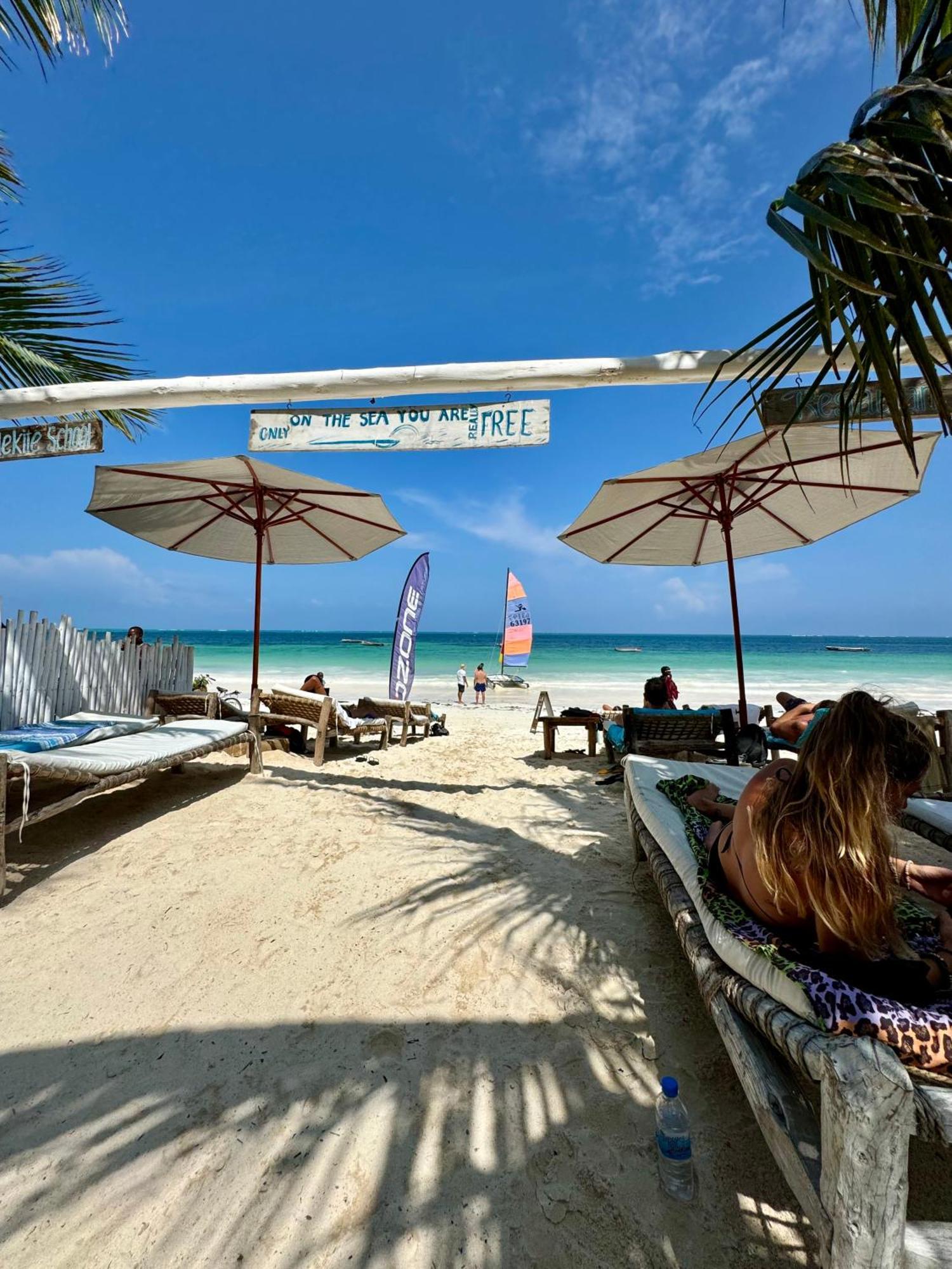La Base Hotel Kiwengwa  Εξωτερικό φωτογραφία